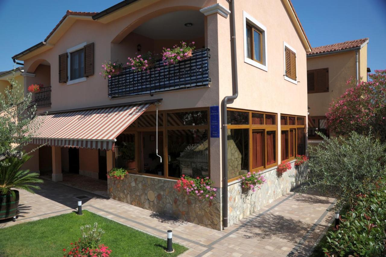 Casa Leona Apartman *